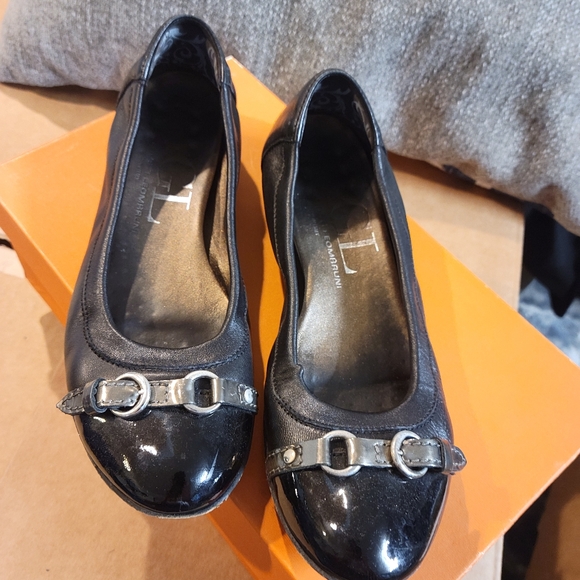 AGL Flats - Picture 6 of 6